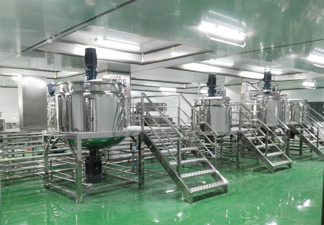 采用（yòng）高剪切渦流式乳化攪拌機